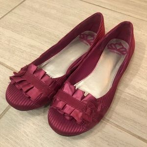 Unique Pink Flats w/ Cute Bow